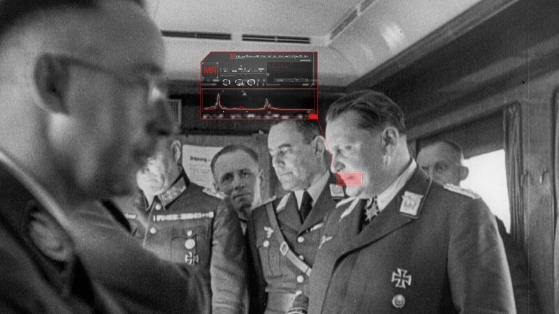 Heinrich Himmler (l.) und Hermann Göring – Bild: RTL /​ © MMXXI INTERSCOOP /​ Entschlüsselt – Die geheimen Gespräche der Nazis