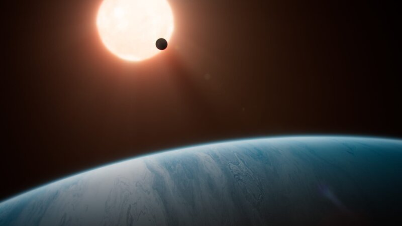 Die Exoplaneten Kepler 36b und 36c kommen sich so nahe, dass ihre Gravitationskräfte miteinander agieren und 36b in eine Lavawelt verwandeln. – Bild: ZDF und BBC Studios 2021./​BBC Studios 2021