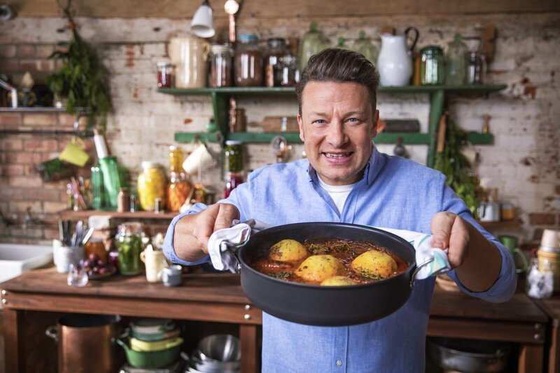 Jamie Oliver – Bild: 2020 Jamie Oliver Enterprises Ltd. /​ Freddie Claire Lizenzbild frei