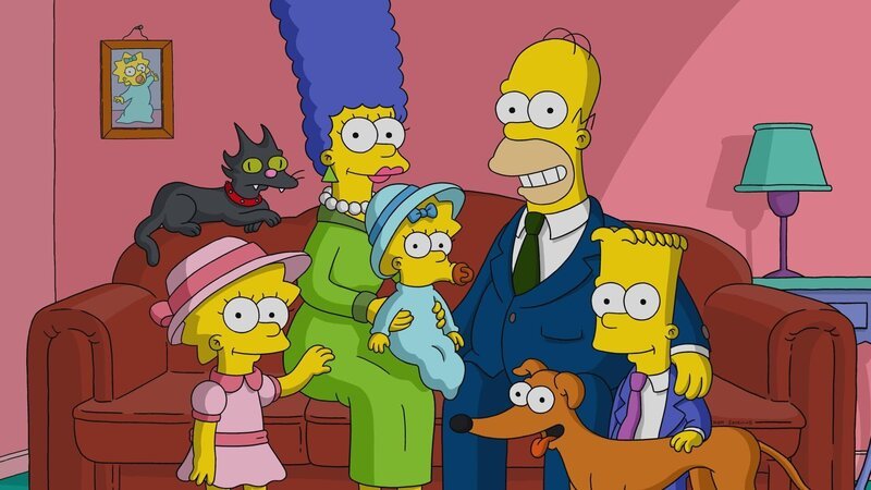 „Die Simpsons“, „Kriminalakte Springfield.“ In seiner Box unter der Spüle bewahrt Marge das College-Geld für Lisa auf. Ihr Entsetzen ist groß, als davon auf einmal jede Spur fehlt. Bei der Ergreifung des Täters erhalten die Simpsons ungewöhnliche Hilfe. Die TV-Show ‚Kriminalakte Springfield‘ will sich des Falles annehmen und den Diebstahl aufklären, wenn sich die Simpsons im Gegenzug bereiterklären, den Serienmachern Einblick in ihr Familienleben zu gewähren. – Bild: 2018–2019 Fox and its related entities. All rights reserved. Lizenzbild frei