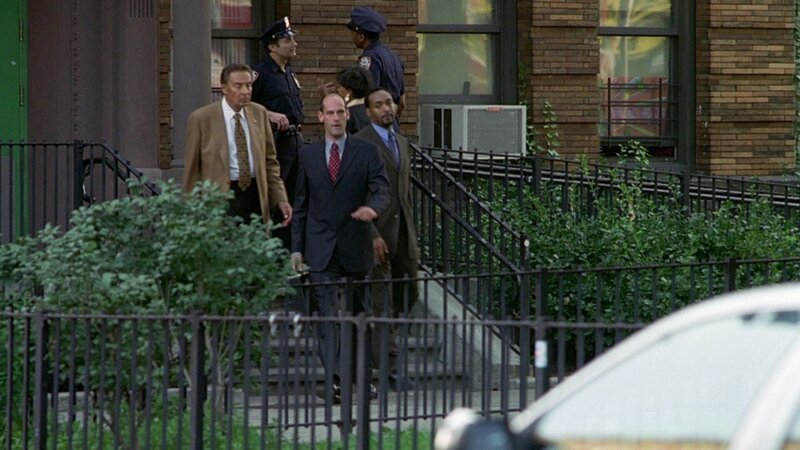 Detective Briscoe (Jerry Orbach, l.) und Detective Green (Jesse L. Martin, r.) – Bild: RTL