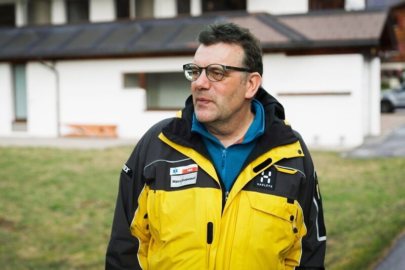 Den Fall von Ingeborg Springinsgut konnte er nie abschliessen: Marco Imoberdorf, ehemaliger Chef der Bergrettung Obergoms – Bild: SRF Den Fall von Ingeborg Springinsgut konnte er nie abschliessen: Marco Imoberdorf, ehemaliger Chef der Bergrettung Obergoms – Bild: SRF