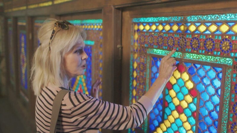 Joanna Lumley – Abenteuer Seidenstrasse Iran Joanna Lumley bereist auf der Spur der historischen Seidenstrasse den Iran. Copyright: SRF/​BBC Studios – Bild: SRF/​BBC Studios