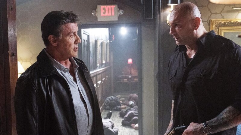 Sicherheitsexperte Ray Breslin (Sylvester Stallone, li.) und Trent Derosa (Dave Bautista) – Bild: RTL Zwei Sicherheitsexperte Ray Breslin (Sylvester Stallone, li.) und Trent Derosa (Dave Bautista) – Bild: RTL Zwei