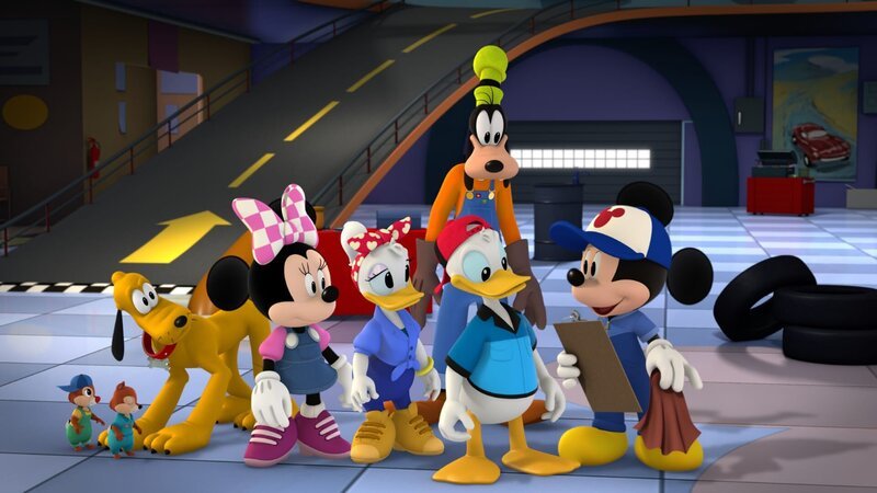 L-R: Pluto, Minnie, Daisy, Donald Duck, Mickey Mouse and Goofy (in the back) – Bild: Disney
