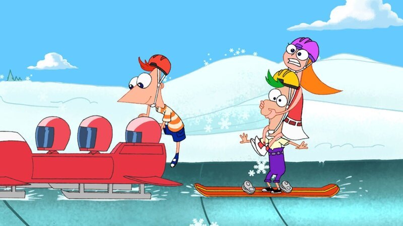 Phineas (li.) und Ferb haben den Garten in eine Schneelandschaft verwandelt. – Bild: Disney Channel