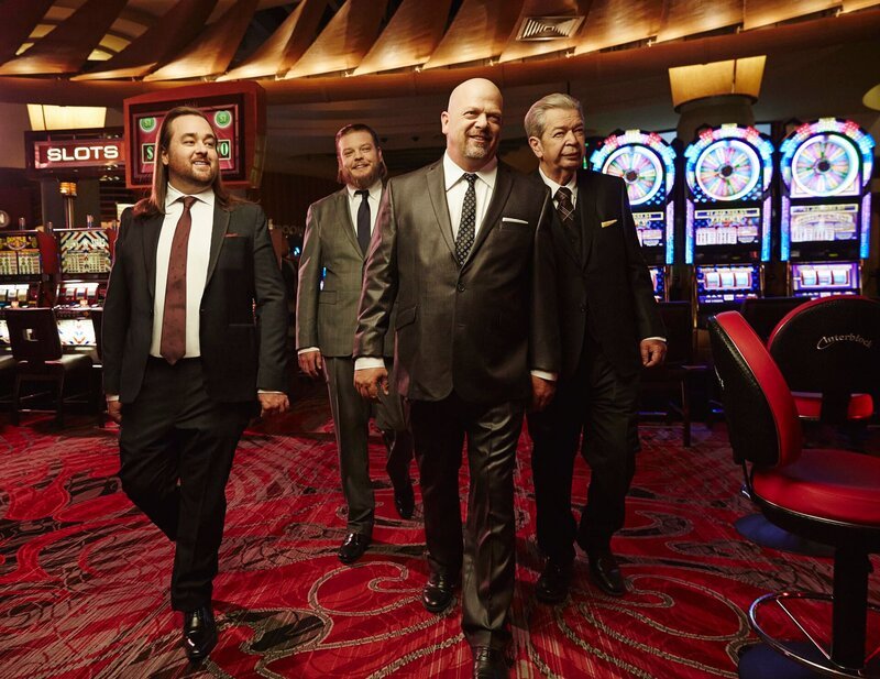 L-R: Austin ‚Chumlee‘ Russell, Corey Harrison, Rick Harrison und Richard Harrison – Bild: A+E NETWORKS