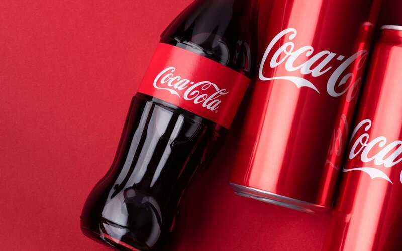 coca-cola – Bild: Shutterstock /​ Shutterstock /​ Copyright (c) 2021 Z I V/​Shutterstock. No use without permission.