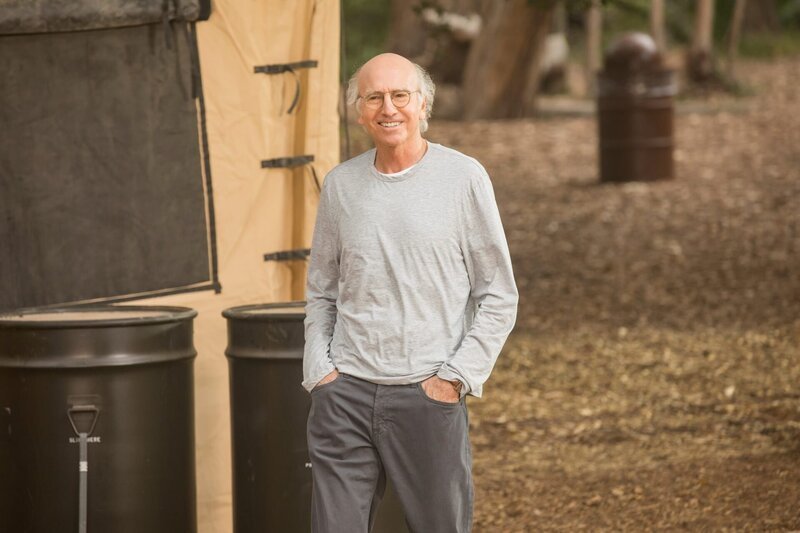 Larry David (Larry David) – Bild: Die Verwendung ist nur bei redak /​ HBO /​ © Home Box Office, Inc. All rights reserved. HBO® and all related programs are the property of Home Box Office, Inc.