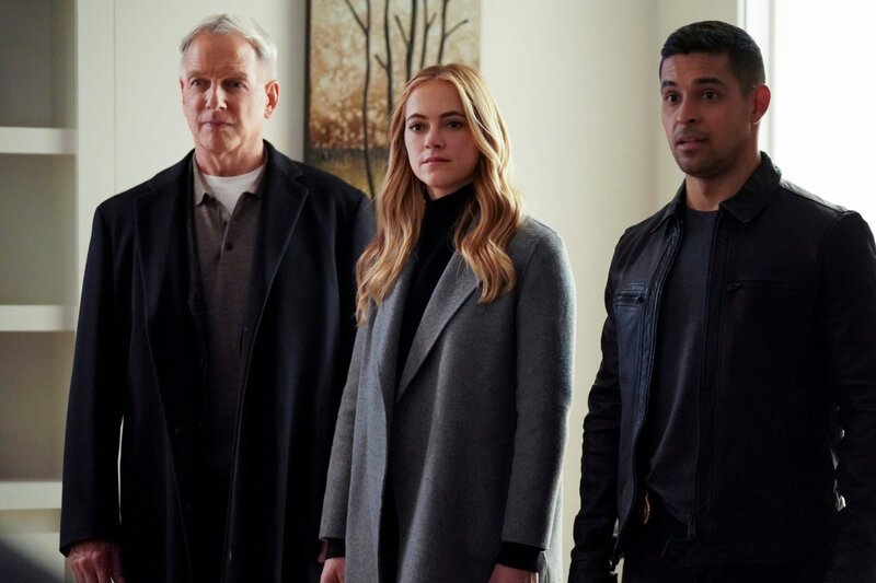 Mark Harmon as NCIS Special Agent Leroy Jethro Gibbs, Emily Wickersham as NCIS Special Agent Eleanor „Ellie“ Bishop, Wilmer Valderrama as NCIS Special Agent Nicholas „Nick“ Torres – Bild: MMXVI by CBS Studios Inc.All rights reserved