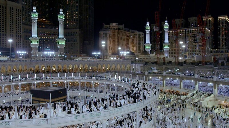Mekka, die heiligste Stätte des Islam liegt eine knappe Autostunde von Dschidda entfernt. – Bild: ZDF und NDR/​Vincent TV Berlin/​Steven Galling.