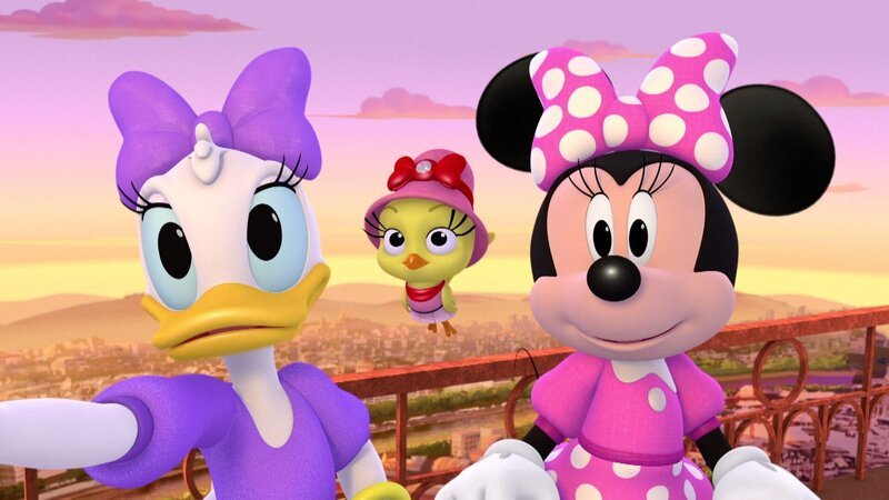 L-R: Daisy Duck, Cuckoo-Loca, Minnie Mouse – Bild: Disney