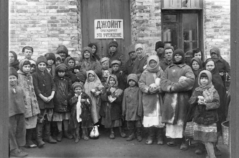 Armenspeisung in Saporischschja in den 1920er Jahren – Bild: Library of Congress /​ Armenspeisung in Saporischschja in den 1920er Jahren
