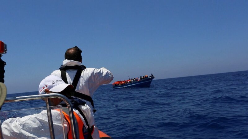 August 2015, Seenotrettung vor der libyschen Küste – Bild: WeltN24 GmbH