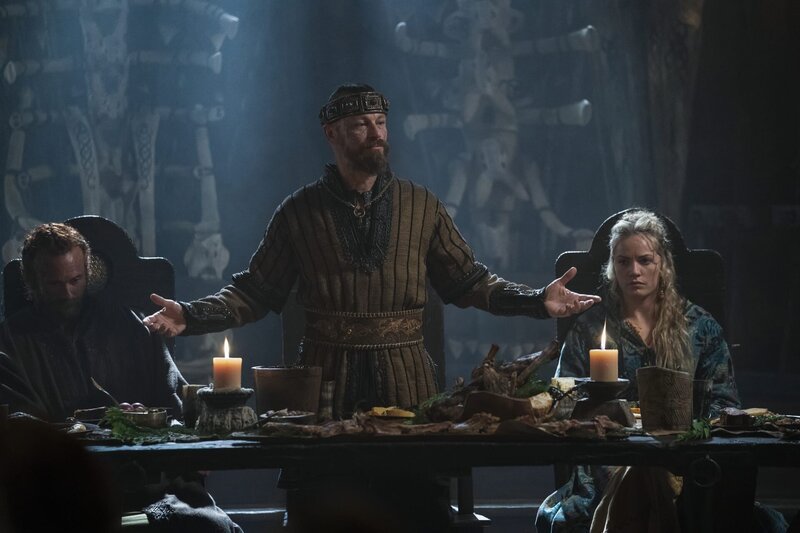 (v.l.n.r.) Erik (Eric Johnson); Harald (Peter Franzén); Ingrid (Lucy Martin) – Bild: 2020 TM Productions Limited /​ T5 Vikings IV Productions Inc. All Rights Reserved. An Ireland-Canada Co-Production. Lizenzbild frei