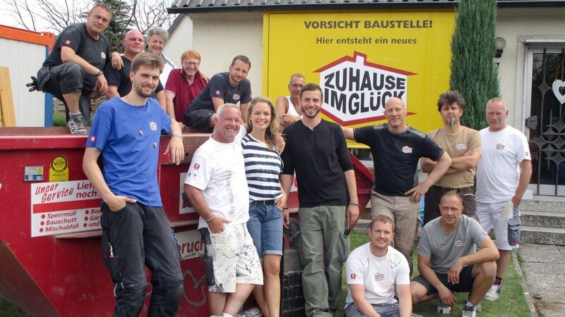 Auf das Zuhause im Glück-Team wartet schon wieder eine neue Herausforderung – Bild: RTL Zwei