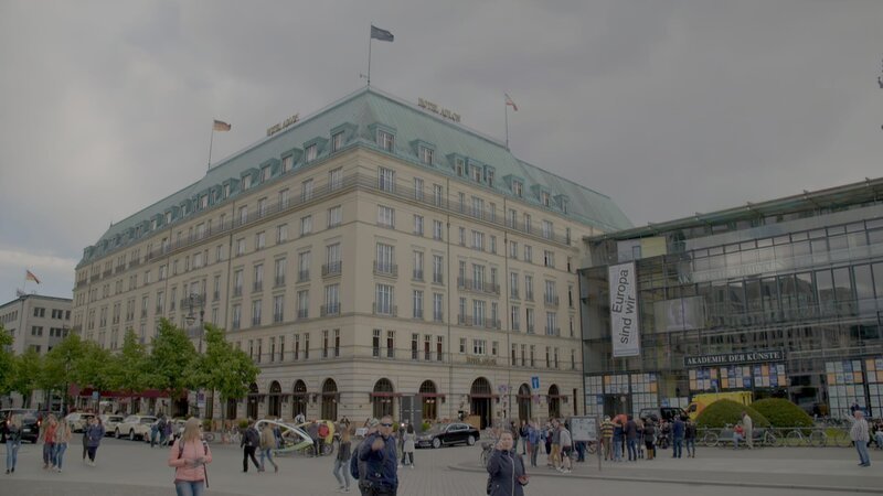 Das Hotel Adlon liegt am Pariser Platz in Berlin – Bild: Lonamedia