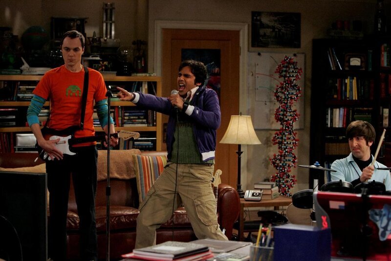 Sheldon Cooper (Jim Parsons, l), Rajesh Koothrappali (Kunal Nayyar, m), Howard Wolowitz (Simon Helberg) – Bild: OTTC