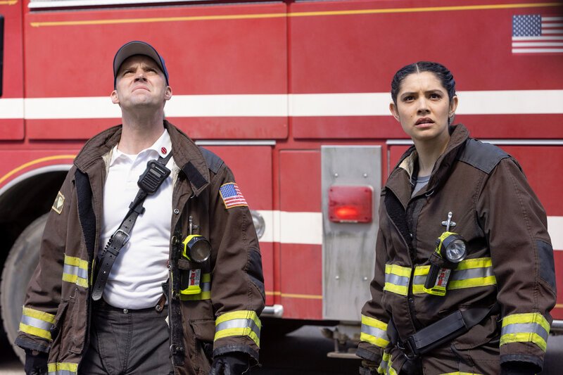 Chicago Fire Staffel 9 Folge 13 Jesse Spencer als Matthew Casey, Miranda Rae Mayo als Stella Kidd SRF/​NBC Universal – Bild: SRF2