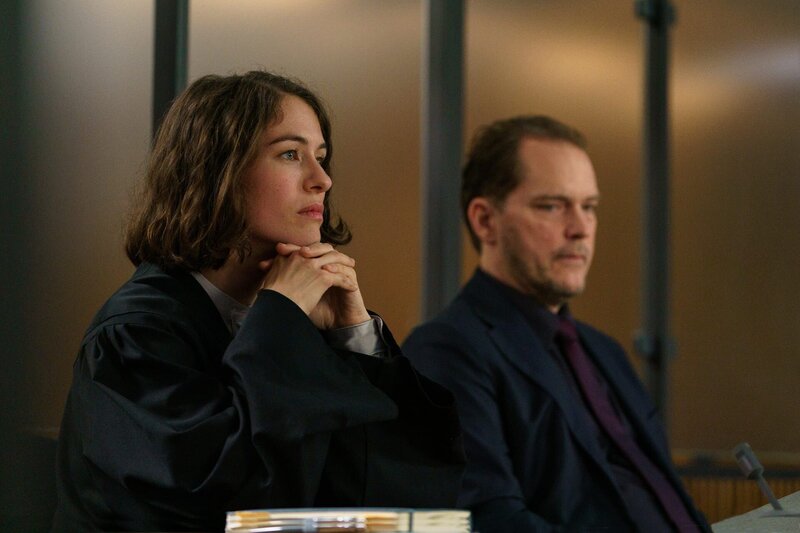 Sie sagt. Er sagt. von Ferdinand von Schirach – Bild: ZDF und Julia Terjung.