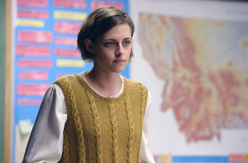 Certain Women – Bild: Sony Pictures /​ Beth (Kristen Stewart) gibt Abendschulunterricht auf dem Land im winterlichen Montana.