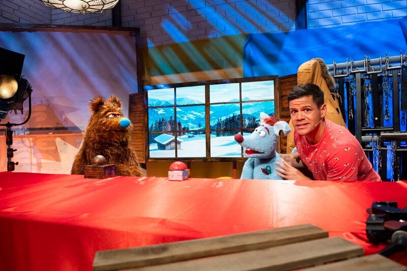 Woozle und Simón wollten unbedingt einen Bären kennenlernen. Doch nun macht ihnen das laute Brüllen Angst. – Bild: SUPER RTL