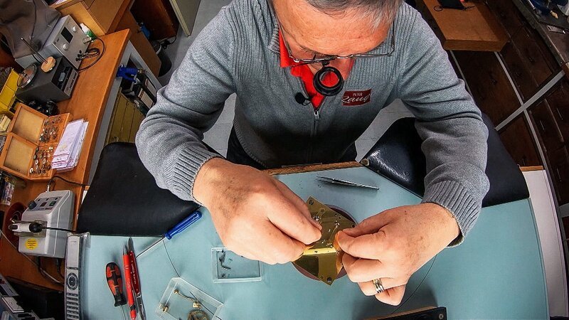 Peter Ranglm, Uhrenrestaurator. – Bild: ORF/​Landesstudio Vorarlberg