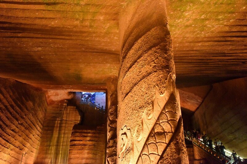 Die Grotten wurden äußerst kunstvoll und mit großem technischen Wissen in den Fels geschlagen. – Bild: ZDF und Peter Prestel.