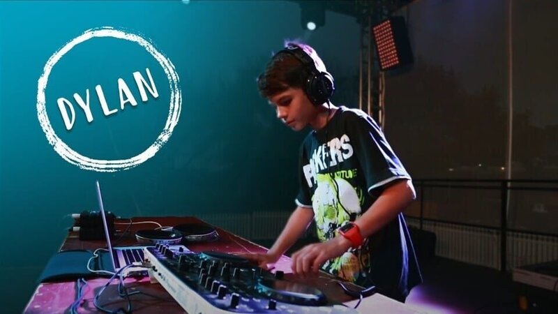 Dylan â€“ der jüngste DJ Südafrikas – Teaser – Bild: KiKA