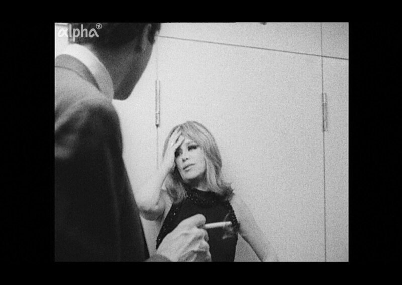 Hildegard Knef nach einem anstrengenden Auftritt in der Garderobe mit ihrem Mann – Porträt einer modernen Frau (1967). – Bild: BR/​SWR