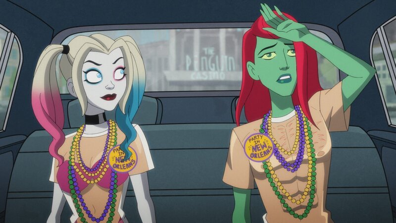 L-R: Harley Quinn und Poison Ivy – Bild: HARLEY QUINN and all related pre – existing characters and elements TM and © DC. Harley Quinn series and all related new characters and elements TM and © Warner Bros Entertainment Inc. All Rights Reserved.