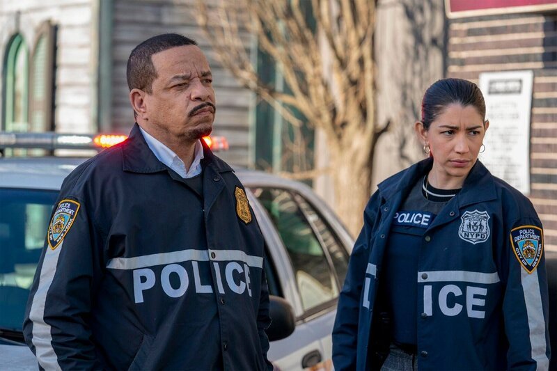 Sergeant Odafin „Fin“ Tutuola (Ice T) und Officer Katriona „Kat“ Azar Tamin (Jamie Gray Hyder) – Bild: RTL /​ 2020 Universal Network Television LLC