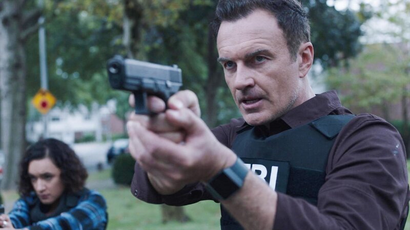 Special Agent Hana Gibson (Keisha Castle-Hughes); Supervisory Special Agent Jess LaCroix (Julian McMahon) – Bild: Mark Schafer © 2019 CBS Broadcasting, Inc. All Rights Reserved.