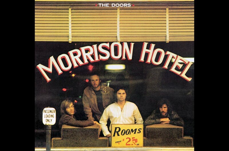 „Morrison Hotel“ von The Doors wird von vielen als eines der größten Alben aller Zeiten angesehen. – Bild: Mercury Studios Ltd. /​ ?Morrison Hotel?“ von The Doors wird von vielen als eines der größten Alben aller Zeiten angesehen.