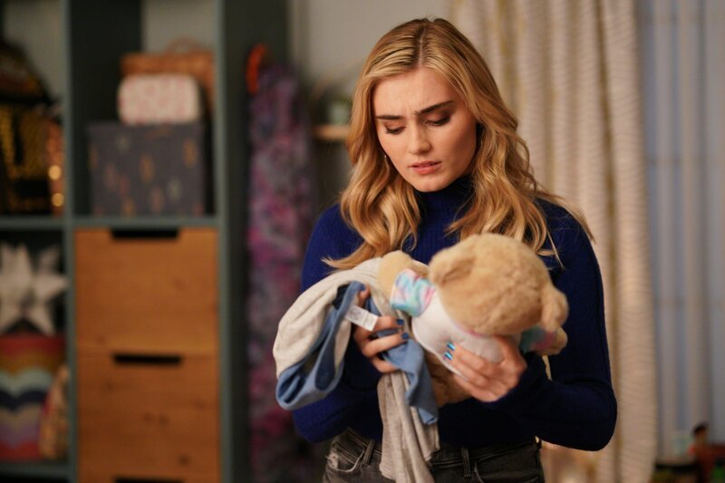 Taylor Otto (Meg Donnelly) – Bild: 2021 American Broadcasting Companies, Inc. All rights reserved. /​ Christopher Willard Lizenzbild frei