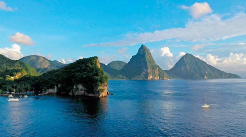 Das letzte Ziel der Kreuzfahrt ist St.Lucia. – Bild: SWR/​Fandango