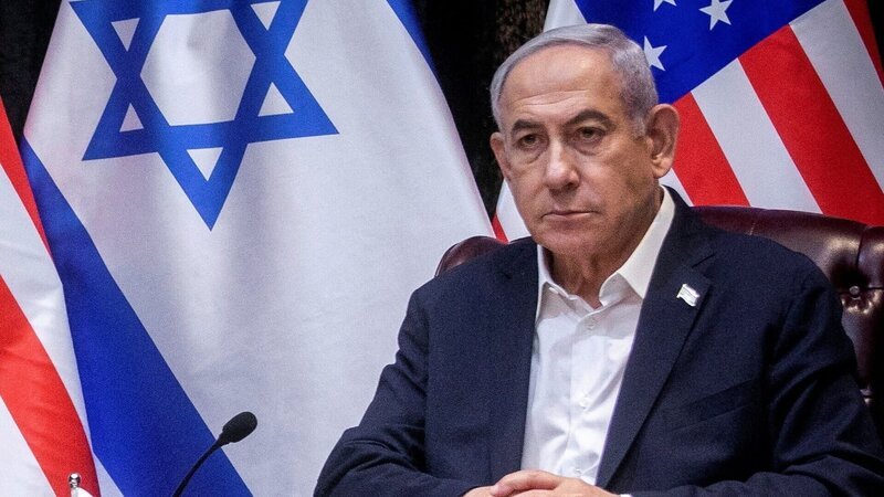 Drei Jahrzehnte gescheiterte Friedensbemühungen und die Rolle des israelischen Regierungschefs Benjamin Netanjahu. – Bild: ORF/​Reuters/​Miriam Alster