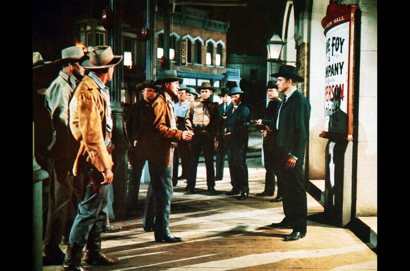 Zwei rechnen ab – Bild: ARD /​ © 2020 by Paramount Pictures