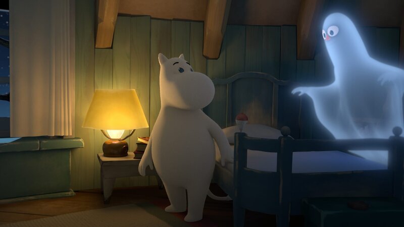 Mumintroll bekommt Besuch von einem leibhaftigen Gespenst. – Bild: ZDF/​Moomin Characters/​Gutsy Animations 2019