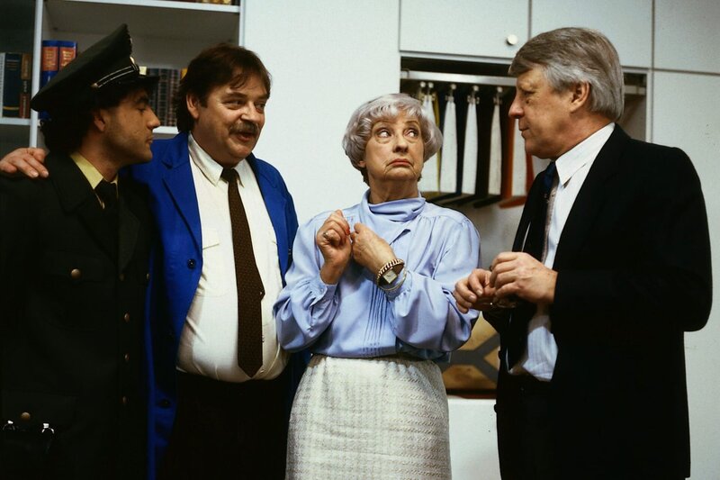 Die Wicherts von nebenan S02E12 Der Wurm ist drin fernsehserien.de Die Wicherts von nebenan S02E12 Der Wurm ist drin fernsehserien.de