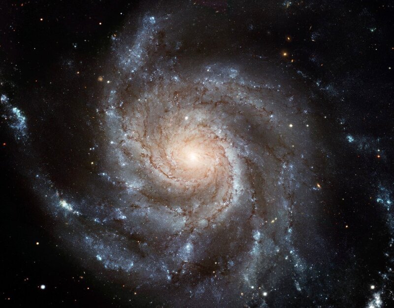 Hubble hat die Wissenschaft und die Vorstellung vom Universum revolutioniert wie kaum eine andere technische Errungenschaft./​Hubble hat die Wissenschaft und die Vorstellung vom Universum revolutioniert wie kaum eine andere technische Errungenschaft. – Bild: DF1