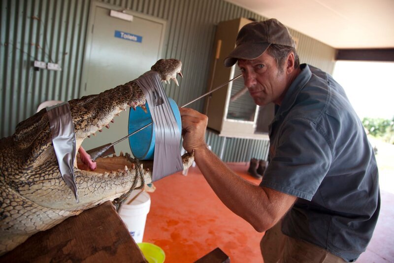 Mike Rowe. Crocodile Biologist episode. – Bild: Discovery Communications