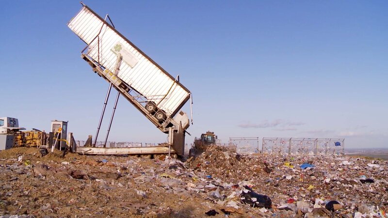 A landfill – Bild: CuriosityStream A landfill – Bild: CuriosityStream