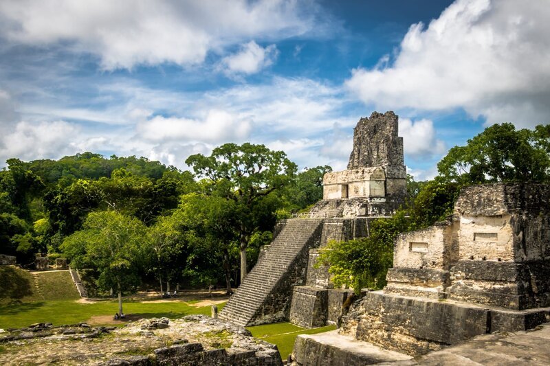 Maya-Tempel II im Tikal-Nationalpark – Guatemala – Bild: Shutterstock /​ Shutterstock /​ Copyright (c) 2016 Shutterstock. No use without permission.