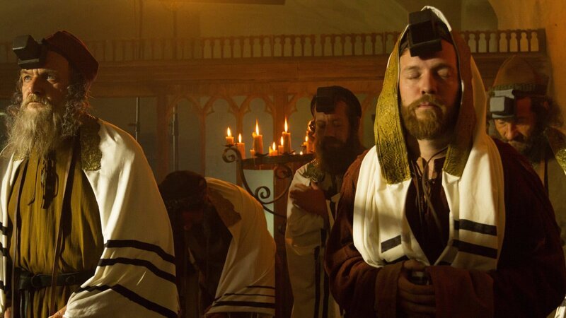 In einer Synagoge im Mittelalter. – Bild: ZDF und Zuzana Tomkova./​Zuzana Tomkova