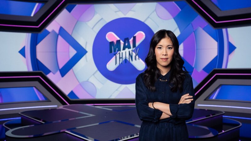 Nach ihrer Elternzeit moderiert Mai Thi Nguyen-Kim in ihrer unvergleichlichen Weise die neuen Folgen von „MAITHINK X – Die Show“. In der ersten Sendung beschäftigt sie sich mit dem „Populismus“. – Bild: ZDF und Ben Knabe./​Ben Knabe