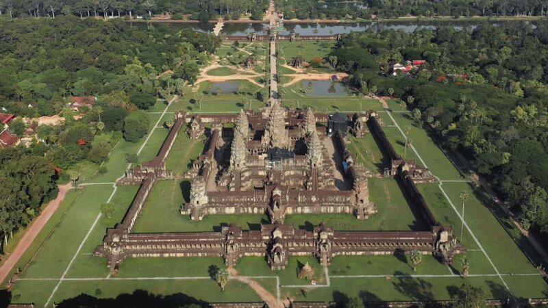 Wunder im Dschungel: Angkor Wat ist eines der größten religiösen Bauwerke der Welt. Moderne Lasertechnik offenbart die wahren Ausmaße der historischen Stadt Angkor. – Bild: zdf /​ © THE HISTORY CHANNEL /​ POND5