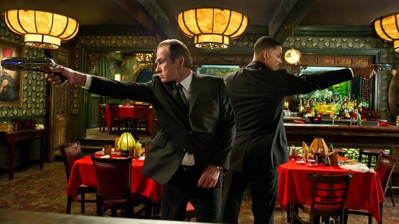 v.li.: Agent K (Tommy Lee Jones), Agent J (Will Smith) – Bild: ZDF und WILSON WEBB./​WILSON WEBB