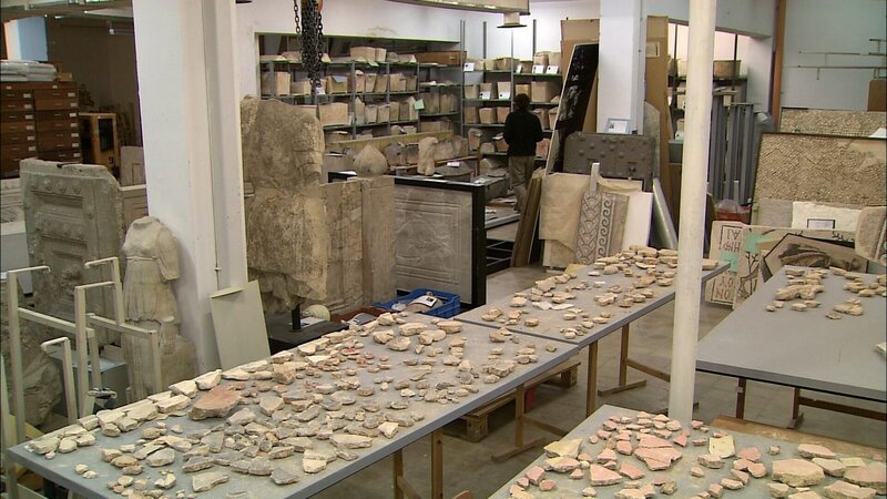 Innerhalb der Israeli Antiquities Authority. – Bild: ORF/​ZDF