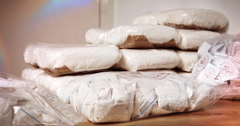 Ein so bedeutender Fund an Kokain gelingt dem Zoll nur selten. – Bild: ZDF und Tobias Lenz